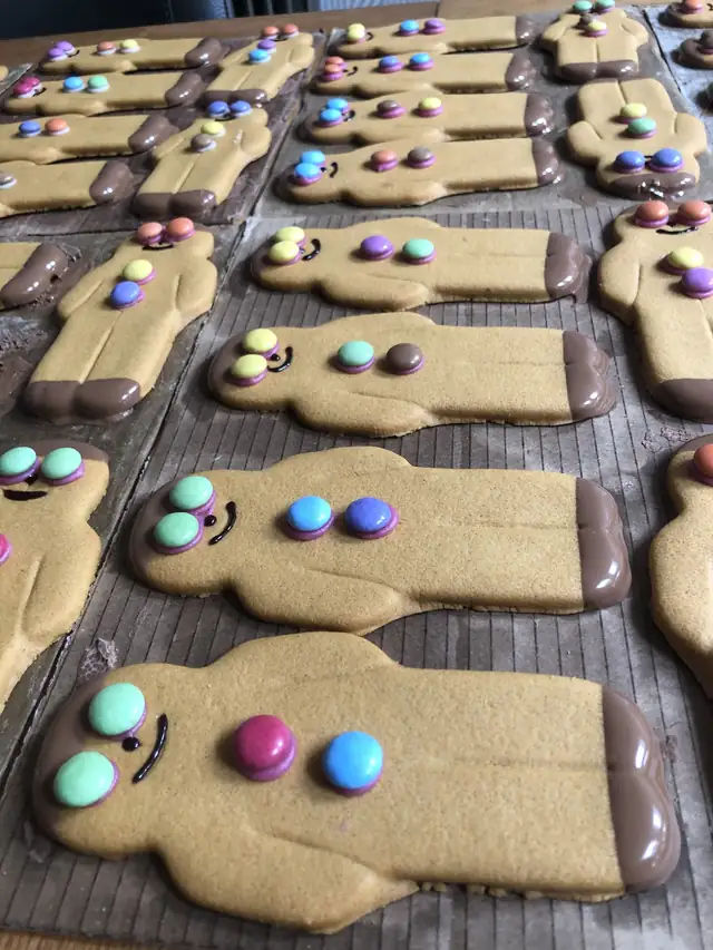 Gingerbread men with chocolate feet and sweets